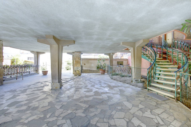 Villa bifamiliare in vendita a Roma