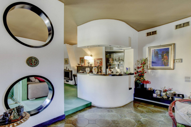 Villa bifamiliare in vendita a Roma