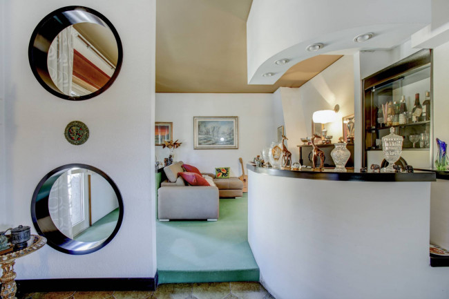 Villa bifamiliare in vendita a Roma