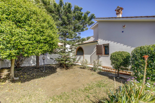 Villa bifamiliare in vendita a Ardea