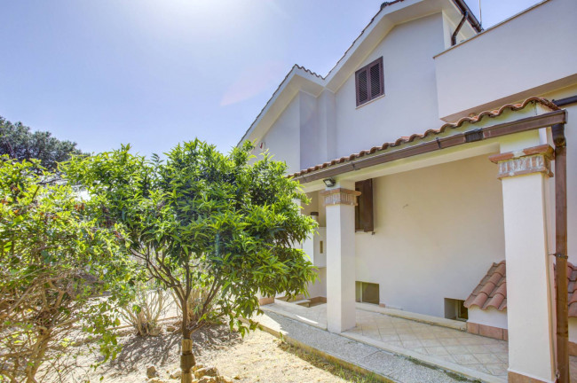 Villa bifamiliare in vendita a Ardea