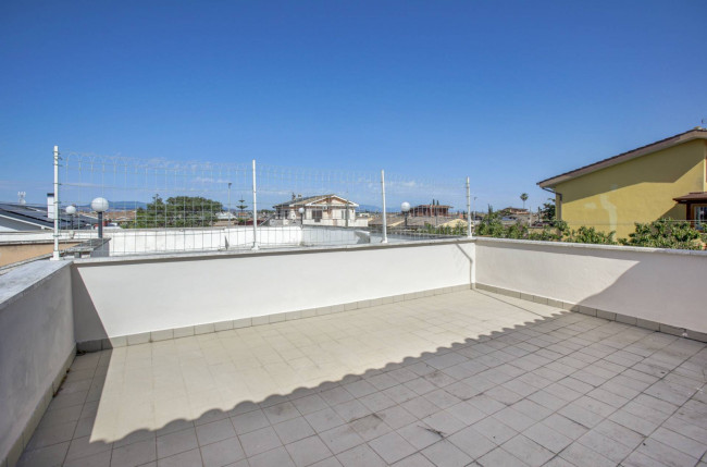 Villa bifamiliare in vendita a Ardea