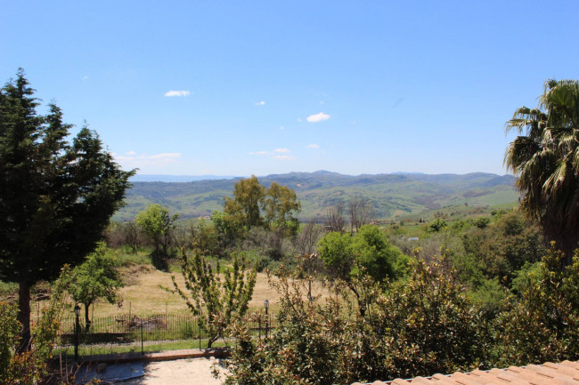 Villa singola in vendita a Gagliano Castelferrato