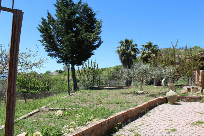 Villa singola in vendita a Gagliano Castelferrato