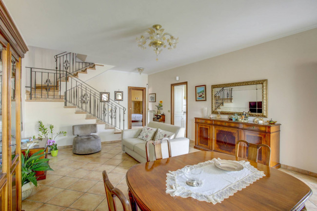 Villa singola in vendita a Pomezia