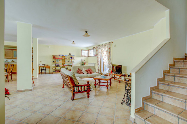Villa singola in vendita a Pomezia