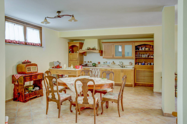 Villa singola in vendita a Pomezia