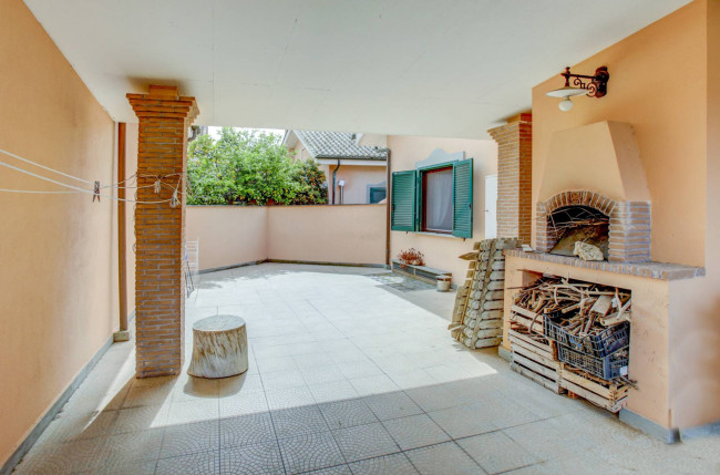 Villa singola in vendita a Pomezia