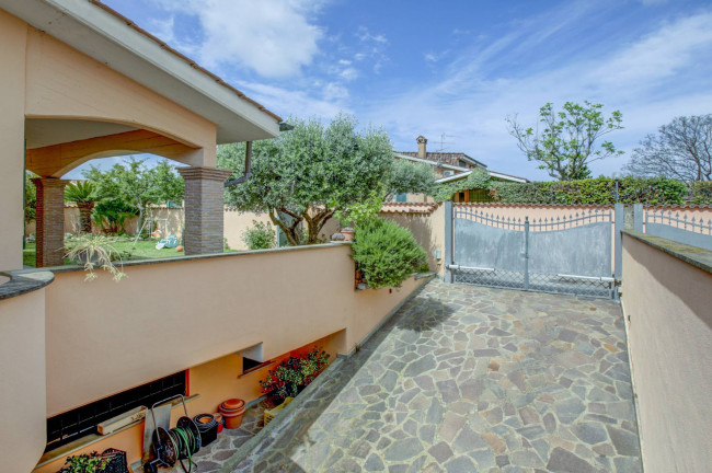 Villa singola in vendita a Pomezia