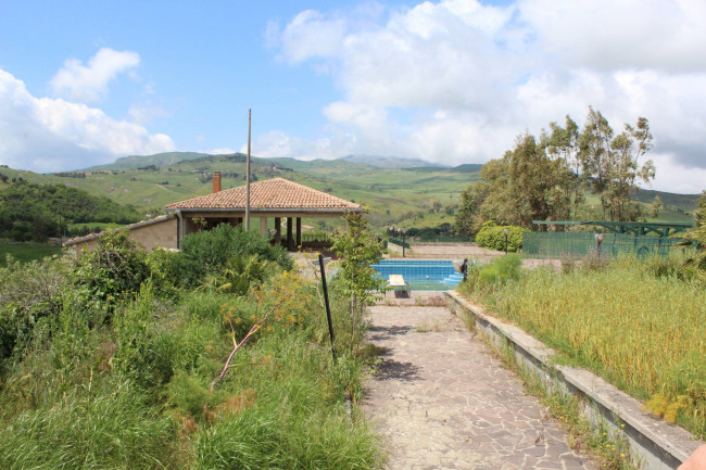 Agriturismo in vendita a Gangi