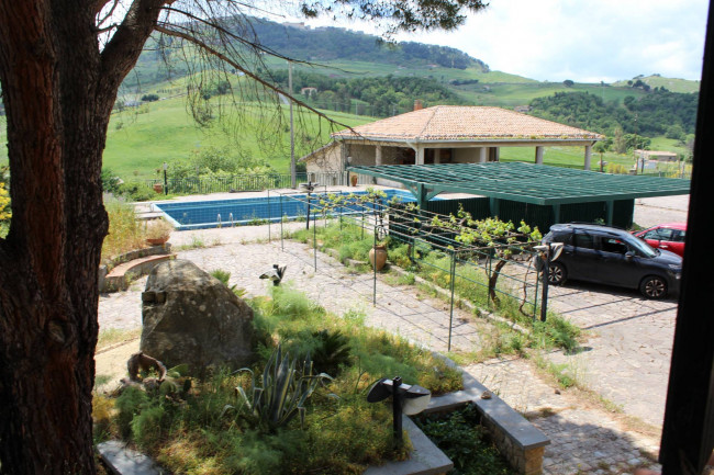 Agriturismo in vendita a Gangi