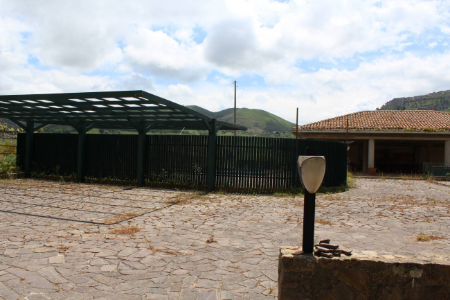 Agriturismo in vendita a Gangi