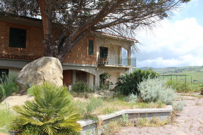 Agriturismo in vendita a Gangi