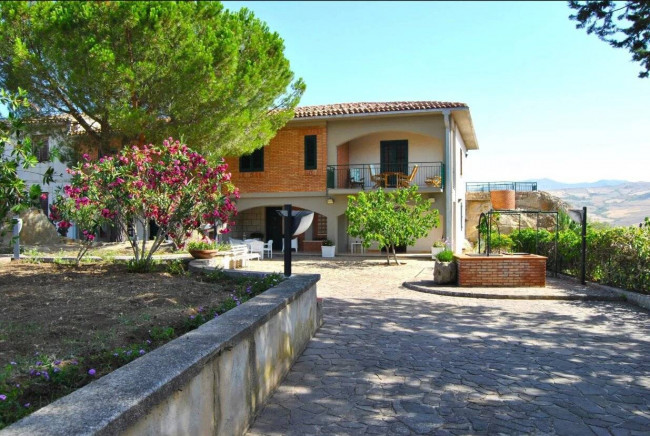 Agriturismo in vendita a Gangi