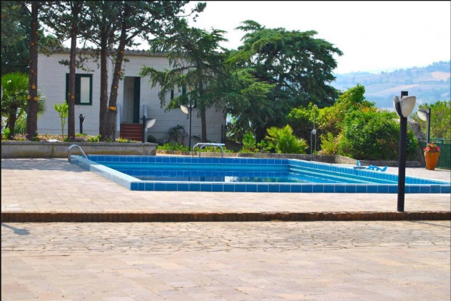 Agriturismo in vendita a Gangi