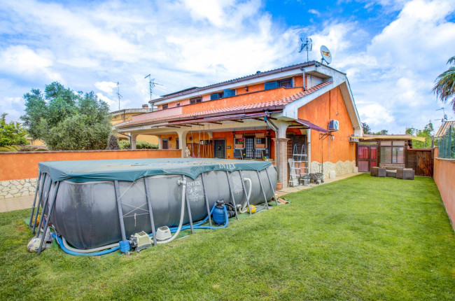 Villa a schiera in vendita a Ardea