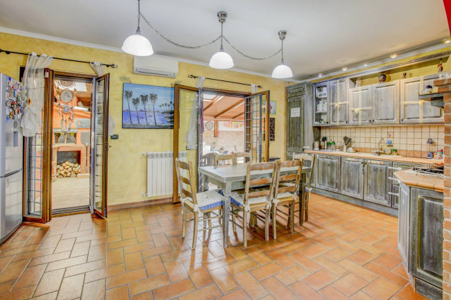 Villa a schiera in vendita a Ardea