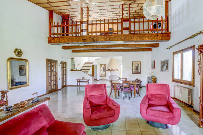 Villa singola in vendita a Velletri