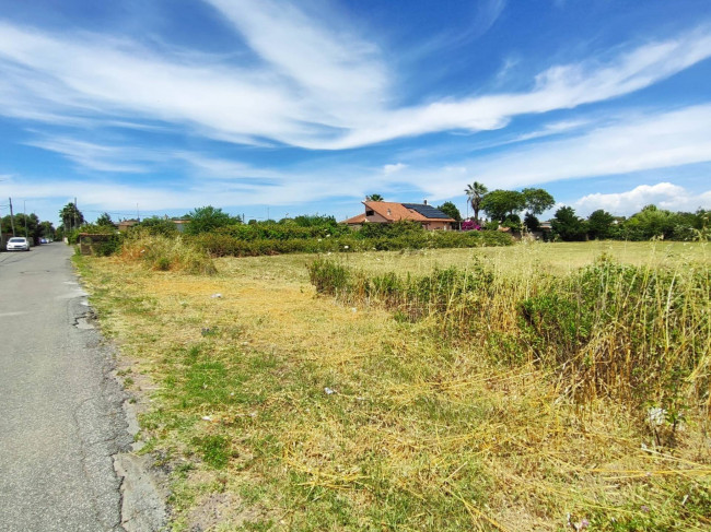 Terreno in vendita a Roma