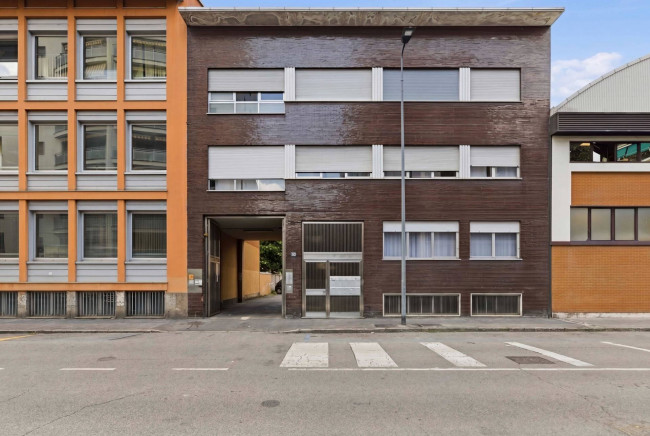 Commerciale Altro in vendita a Milano