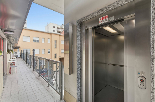 Commerciale Altro in vendita a Milano