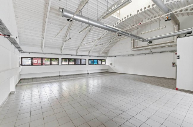 Commerciale Altro in vendita a Milano