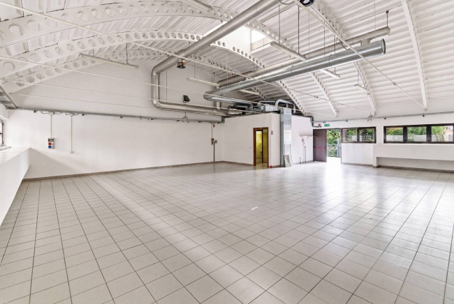 Commerciale Altro in vendita a Milano