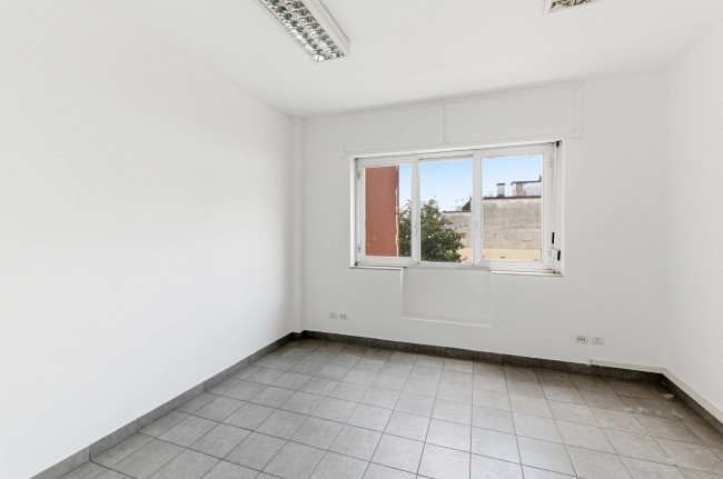 Commerciale Altro in vendita a Milano