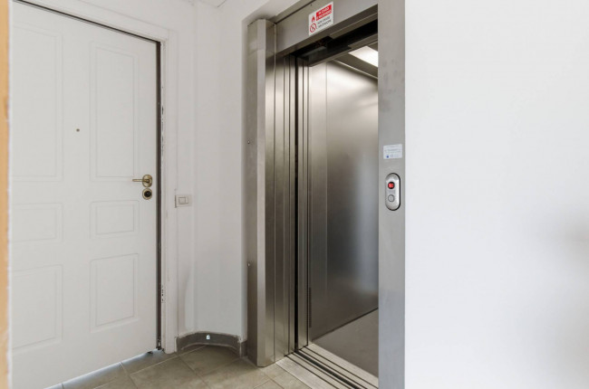 Commerciale Altro in vendita a Milano