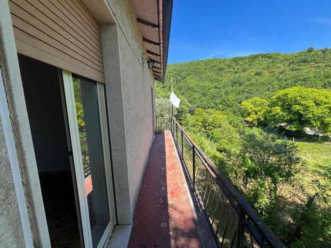 Casa Indipendente in vendita a Terni