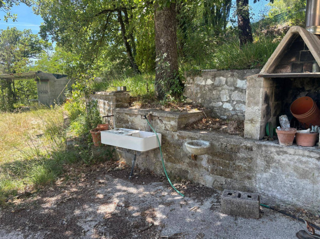 Casa Indipendente in vendita a Terni