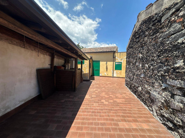 Casa Indipendente in vendita a Pedara