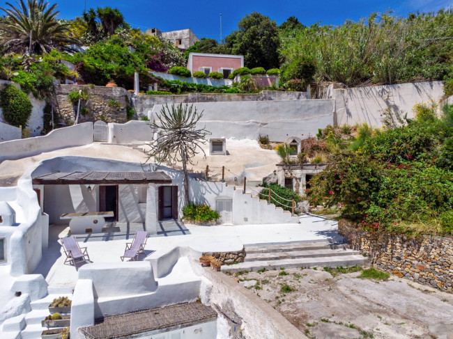 Villa in vendita a Ponza
