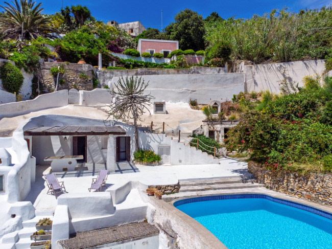 Villa in vendita a Ponza