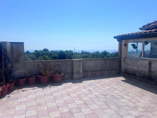 Appartamento in vendita a Aci Catena
