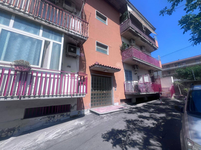 Appartamento in vendita a Aci Catena