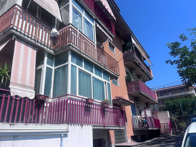 Appartamento in vendita a Aci Catena