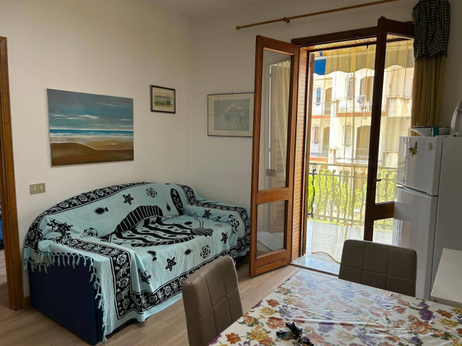 Appartamento in affitto a Giardini-Naxos