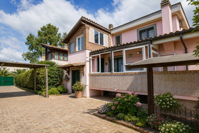 Villa a schiera in vendita a Roma