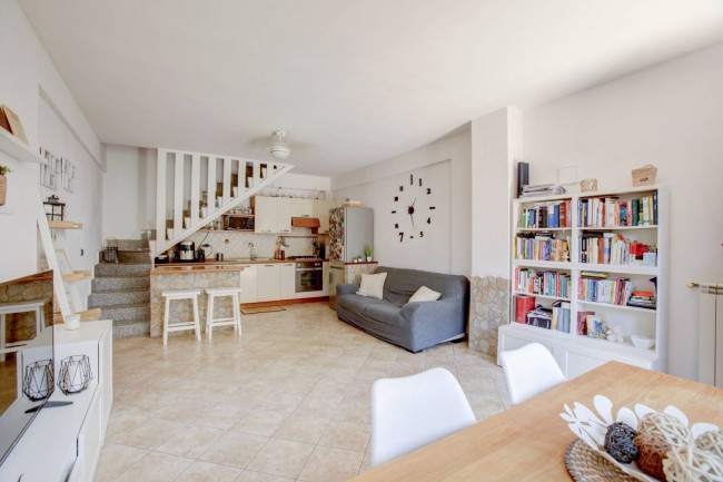 Villa a schiera in vendita a Pomezia