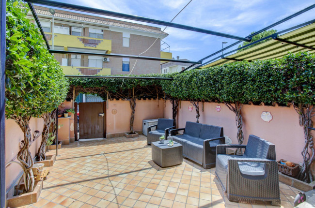 Villa a schiera in vendita a Pomezia