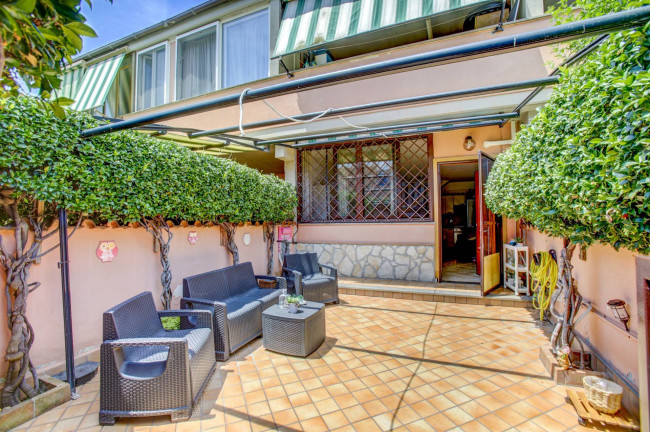 Villa a schiera in vendita a Pomezia