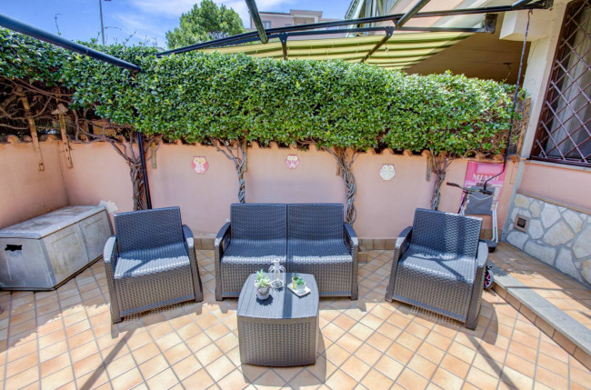 Villa a schiera in vendita a Pomezia