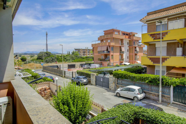 Villa a schiera in vendita a Pomezia