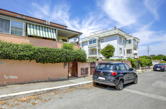 Villa a schiera in vendita a Pomezia