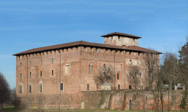 Castello in vendita a Lacchiarella