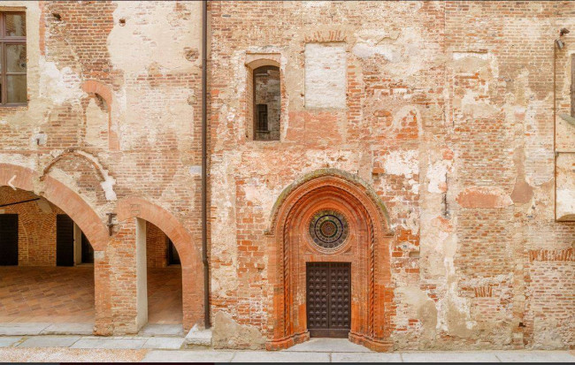 Castello in vendita a Lacchiarella