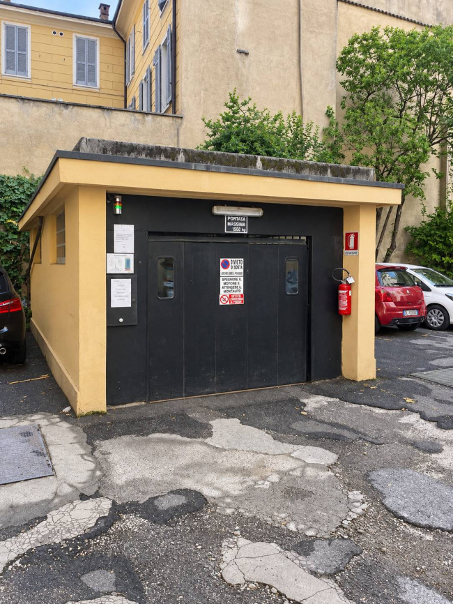 Posto Auto in affitto a Milano