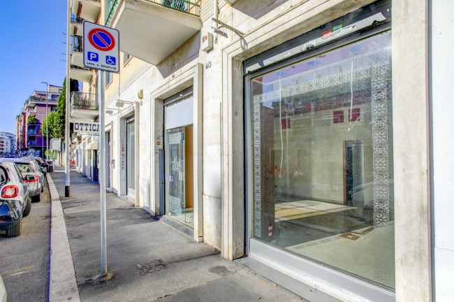 Locale Commerciale in affitto a Roma
