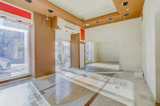 Locale Commerciale in affitto a Roma